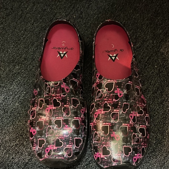 Shoes for nurses groomers or restaurants work. - Picture 4 of 4